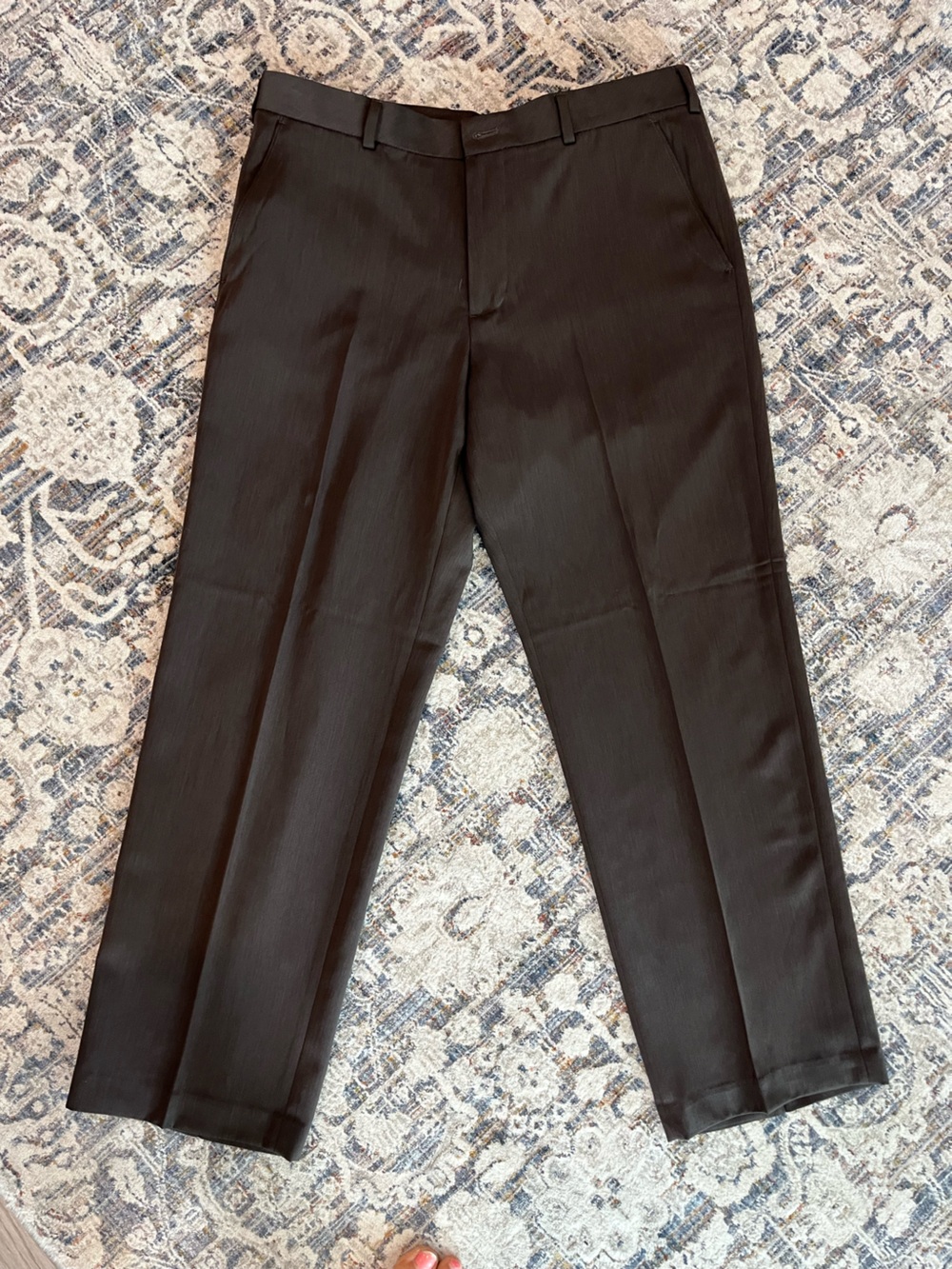 IZOD Men's Black Dress Pants 34x29”